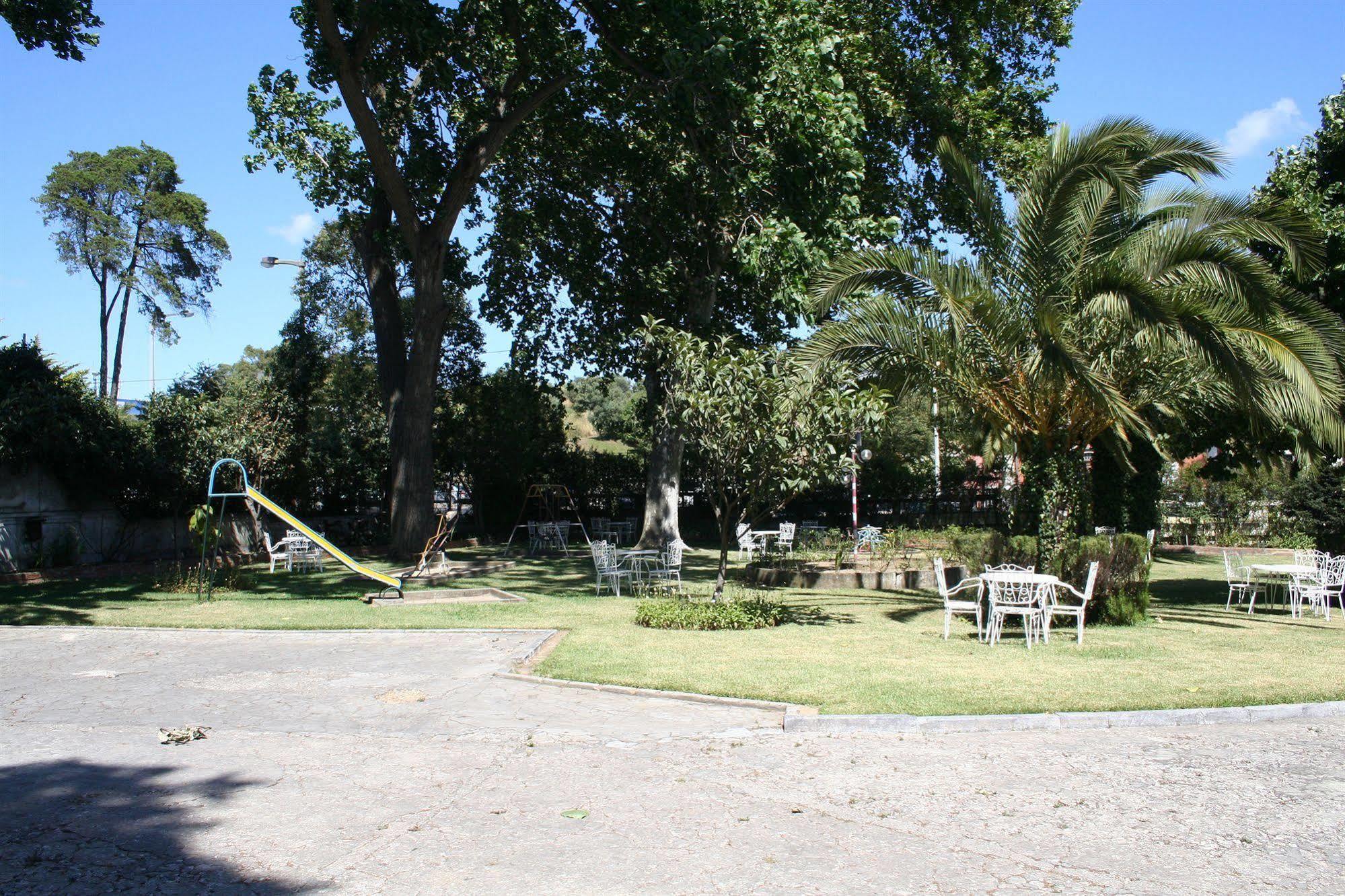 Residencial Terminus B&B Lisbona Esterno foto